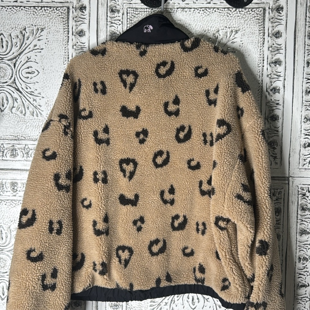 Ivory Ella 1/4 Zip Pullover Leopard - Picture 7 of 9